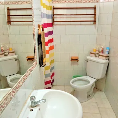 Venta de apartamento en el vedado - Img 123710289