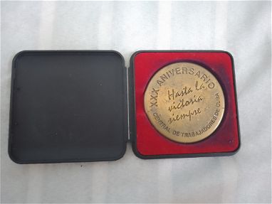 Se vende medalla del che original - Img 65538879