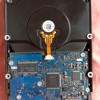 ❗❗REBAJA❗❗ HDD 2TB HITACHI - DISCO DURO INTERNO DE PC DE USO EN 8 USD O AL CAMBIO - Img 120582364