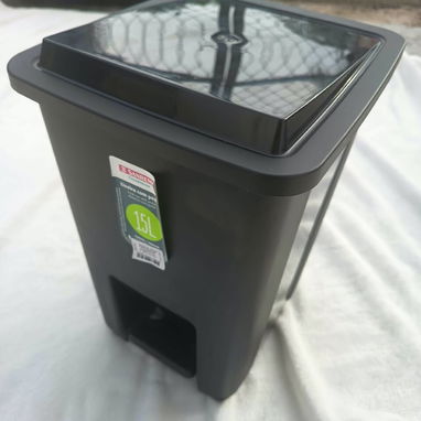 Cesto Negro elegante para basura con pedal (c) - 4/4