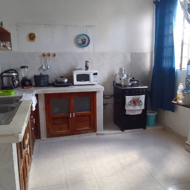 SE VENDE PROPIEDAD DE DOS NIVELES EN DIEZ DE OCTUBRE - 6/10