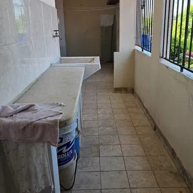 (NV-54) Casa no independiente de 5/4 y 1/2 en Nuevo Vedado (No posee garaje) - Img 121759173