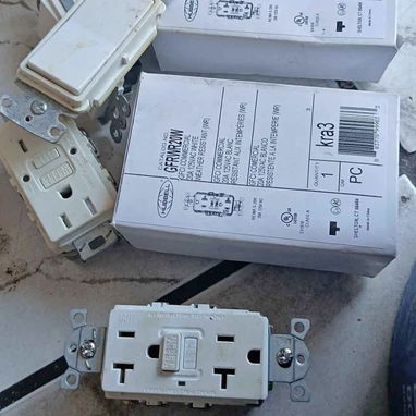 Venta de artículos de ferretería. - 8/10