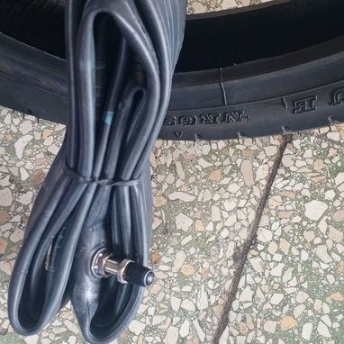 Vendo Goma de Moto (pista) - 3/4