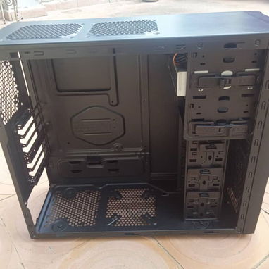 Chasis Cooler Master Elite 431 de uso en óptimo estado físico y técnico - 8/9