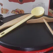 Vendo equipo para hacer crepes o arepas marca ALPINA de 220v - Img 56168360