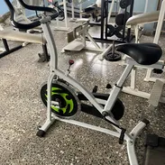 Venta de una escaladora y 3 bicicletas de uso, - Img 58285763