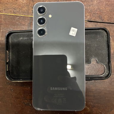 Samsung S23fe para piezas , se reinicia . - Img 121340340