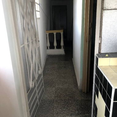 Se Vende una casa .en Marianao calle 130,/65 y 67 frente al parque de mismo 130 - 6/10