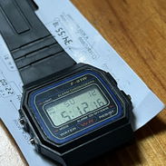 Reloj estilo Casio, de silicona, temporizador y alarma. - Img 55535985