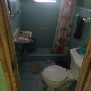 #87- π‘*EN VENTA BIPLANTA GUABABACOA RPTO NARANJO* π*LA PARTE DE ABAJO CONSTA DE:* PORTAL SALA 2/4 1 GRANDE Y OTRO - Img 124554613