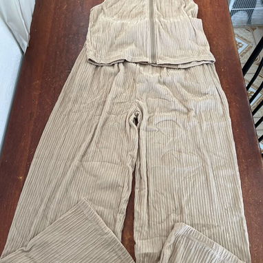 Conjunto de pantaloneta y blusa con zipper - 4/10