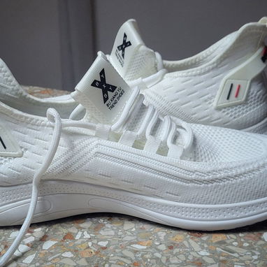 Tenis Blancos EFAN - NO NUEVOS - Talla 44 - Tel 5358 0956 - Vedado - 2/3