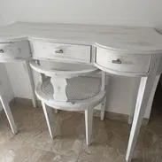 Mesa de maquillaje o para estudiar - Img 55766555