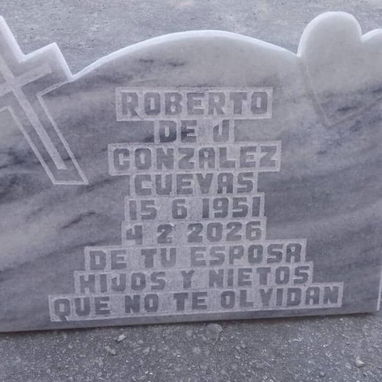 Confección de Lápidas talladas y personalizadas - 2/3