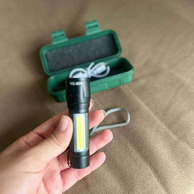 Linternas LED de mano 🌸 $5 - 2/4