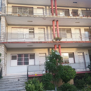 Vendo apto en alturas de la Víbora de 3/4 con garaje en el edificio.Bajos. - 2/2