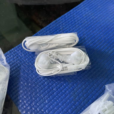 Audífonos manos libres de cables para móviles. - Img 65760318