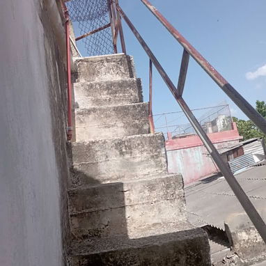 🏡*153-Venta de Casa puerta de calle de 3 plantas en Guanabacoa cerca del Parque*  ⌚️*Visitas con antelación, la casa no - 6/10