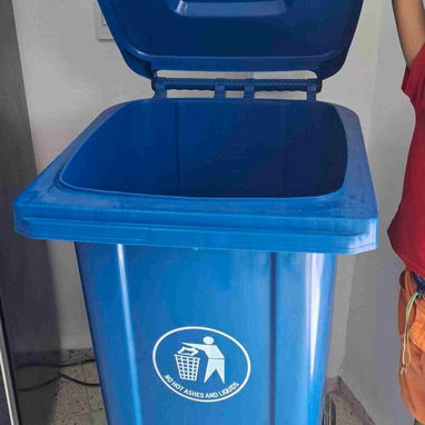 ‼️Cestos de basura / Tanques de basura resistentes‼️ Colores: verde, negro y azul ‼️Entrega incluida‼️ - Img 117690080