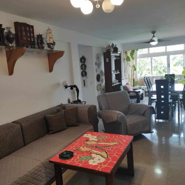 Vendo apto Pastorita en el reparto Camilo Cienfuegos 1er piso de 3hbitaciones  y 2baños 45000 usd con todo amueblado - 2/10