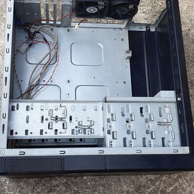 Se Vende chasis para pc - 2/3
