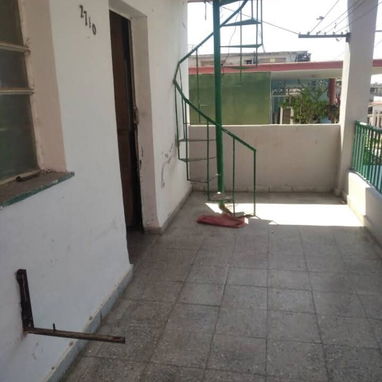 SE VENDE EN SEGUNDA PLANTA EN EL MUNICIPIO PLAYA.  Precio: 10k usd incluye: 1sala  1cocina 1 baño 2 cuartos  y terraza - 2/6