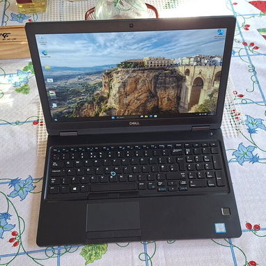 Laptop DELL 16 Pulgadas. - Img 126784800