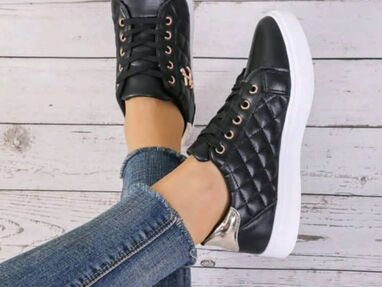 Bonitas zapatillas negras de mujer - Img main-image