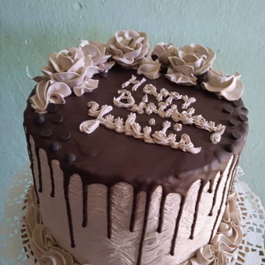 Ricos cakes de chocolate y crema de mantequilla - Img 113703862
