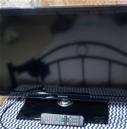 Vendo TV Samsung de 32 Pulgadas Táctil Abajo para piezas leer Anuncio Copleto - Img 45755904