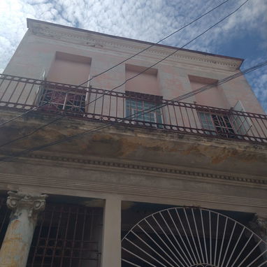 SE VENDE ESTA CASA LA CUAL ES COMPLETAMENTE INDEPENDIENTE EN 10 DE OCTUBRE - SANTO SUARES CON TODO ADENTRO - Img 123643616