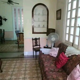 Casa independiente en el vedado - Img 124948685