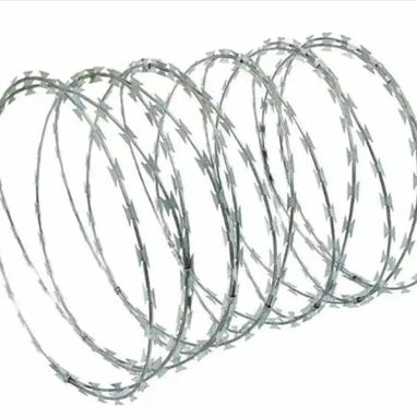 Alambre de pua con cuchilla concertina llamar para mas informacion +5353442283 - 3/5