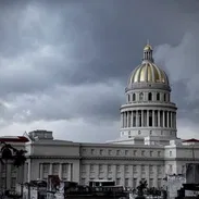 Apartamento tipo penthouse con terrazas frente al capitolio - Img 56065988