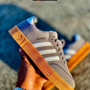 Venta de Adidas sambas - Img 123188209