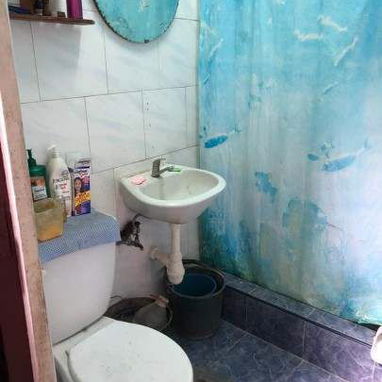 Se vende apartamento en Centro Habana. Ubicación céntrica cerca del parque del Curita. Tiene gas de la calle - Img 122577665