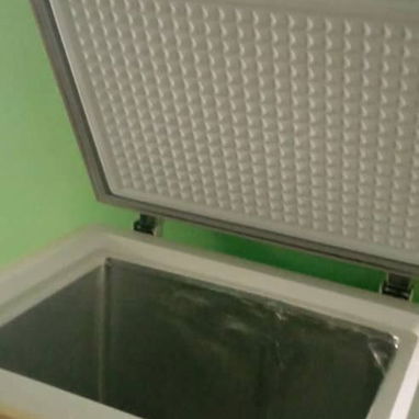 Se vende nevera LG, no enfria, al parecer tiene salidero, la maquina se probo y esta buena... - 2/4