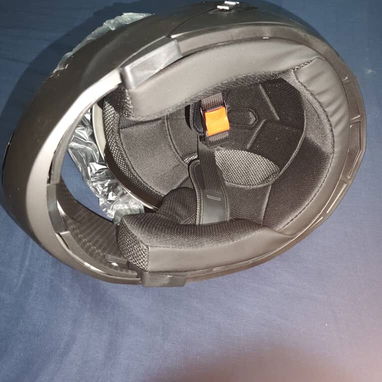 Casco certificado abatible - Img 123350570