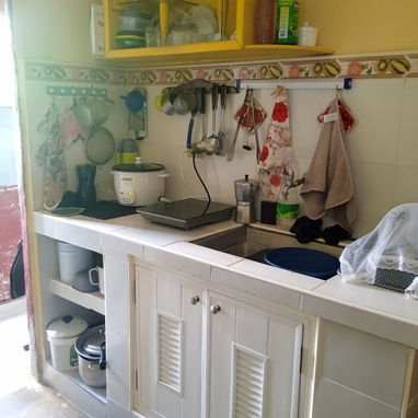 *$6500usd. En venta apartamento (3er  piso) de un edificio en El Cotorro, Alberro.  punto de referencia el antillanito . - 4/10