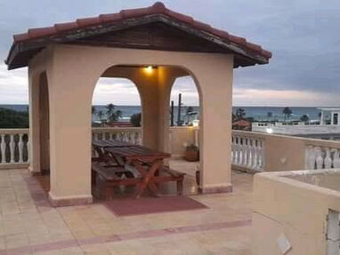 ⭐ Renta casa en Boca Ciega de 3 habitaciones,sala con TV, cocina equipada, terraza, barbecue, teléfono a 100 m del mar - Img 62299390