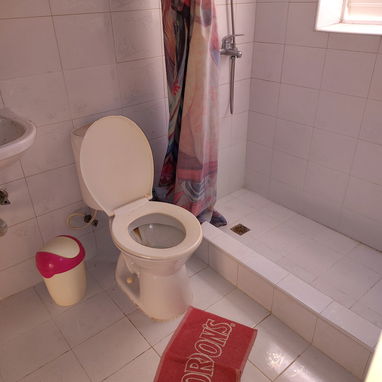 Vendo cuartico con todo adentro en el Vedado - Img 122560767