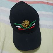 Vendo doa gorras por el precio de una - Img 46068590