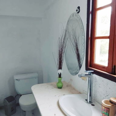 🌊 Renta Lineal De Casa En Santa Fé. 🛏️ Tiene 2 habitaciones.💡 Respaldo Energético. 📱 Reserva: +5355284821 - 6/10