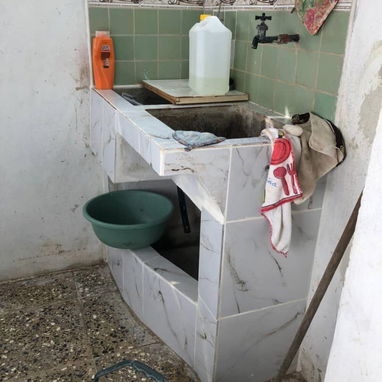 🏡 ¡ *OPORTUNIDAD REAL EN ARROYO NARANJO! CASA DE 2 PLANTAS* _Sólida, independiente y lista para habitar o rentar_ 15500 - 10/10
