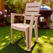 Sillas plasticas color beige - Img 58232417