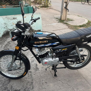 Moto Suzuki Ax100 - 2/3