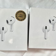 Audífonos inalámbricos AirPods 4 ANC - Img 57979478