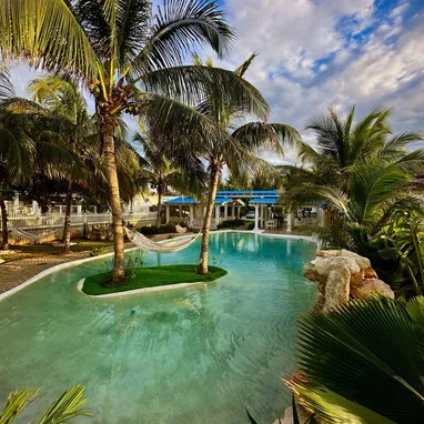 ✨Cod. Z - Villa de Lujo + Piscina Gigante . Disponible para Eventos 🌊✨. Capacidad 500 personas - Img 111348404