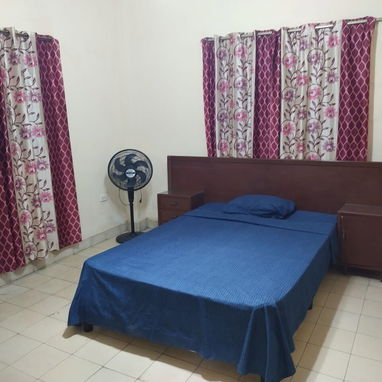 SE RENTA APARTAMENTO INDEPENDIENTE SITO EN CALLE 25 ENTRE PASEO Y CALLE A - 2/9